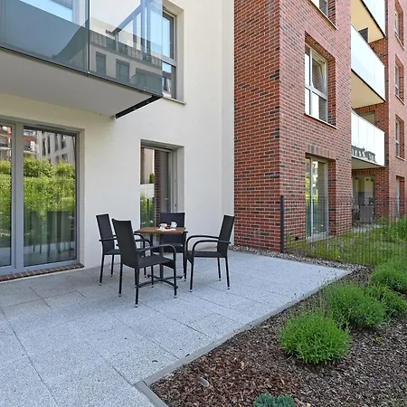 Angielska Grobla Center By Lion *